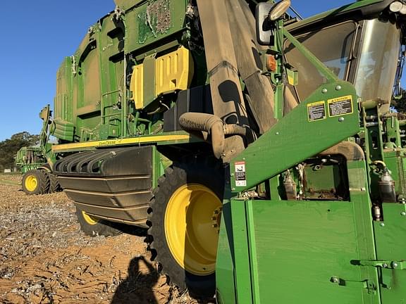 Image of John Deere CP690 equipment image 2