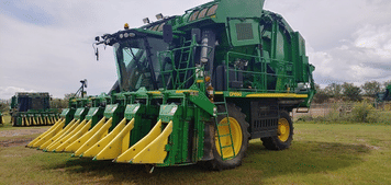 Main image John Deere CP690