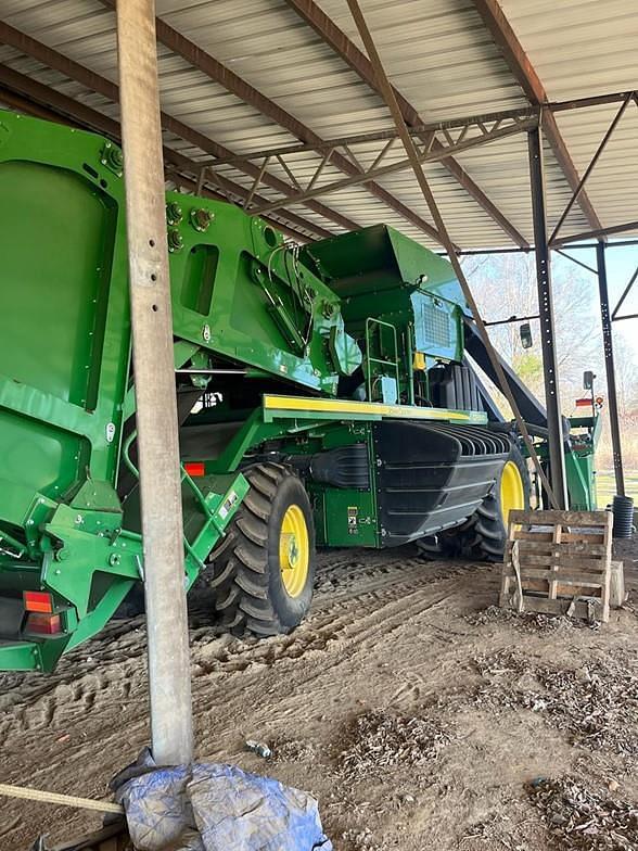 Image of John Deere CP690 equipment image 1