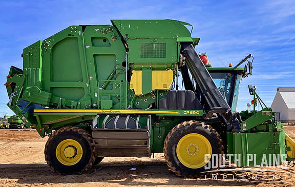 Image of John Deere CP690 equipment image 1