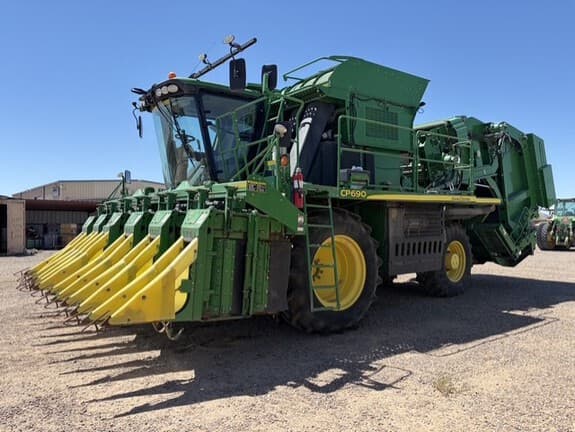 Image of John Deere CP690 equipment image 1