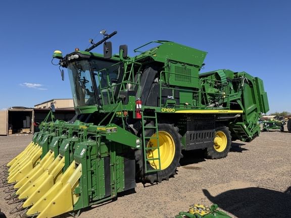 2018 John Deere CP690 Equipment Image0