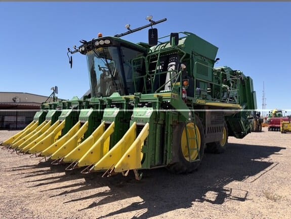 2018 John Deere CP690 Equipment Image0