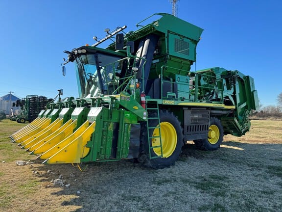 2018 John Deere CP690 Equipment Image0