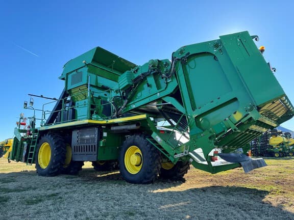 Image of John Deere CP690 equipment image 2