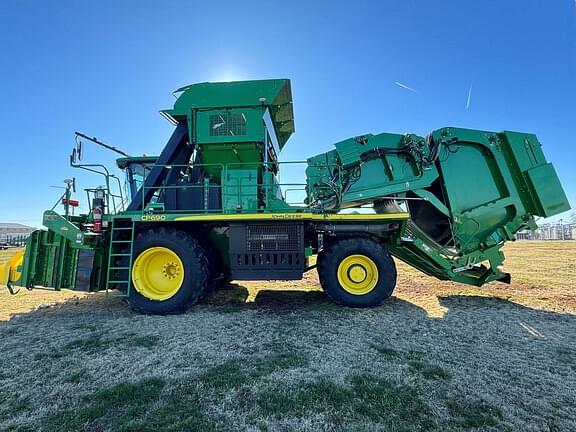 Image of John Deere CP690 equipment image 1