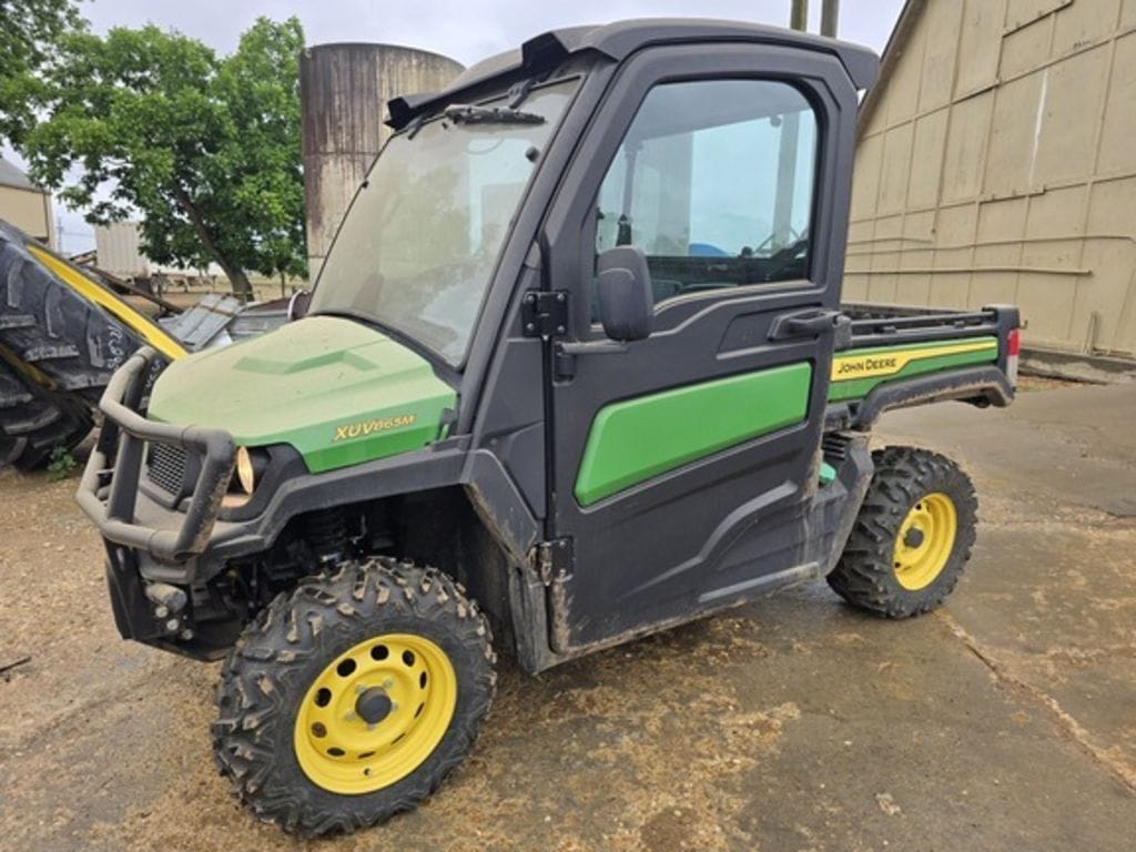 2018 John Deere CP690 Equipment Image0