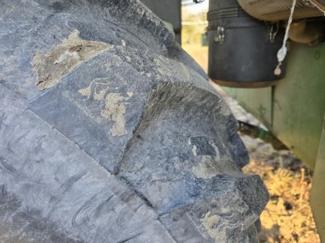 Image of John Deere CP690 equipment image 3