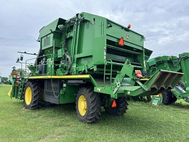 Image of John Deere CP690 equipment image 4