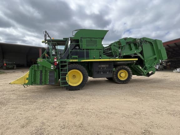 Image of John Deere CP690 equipment image 1