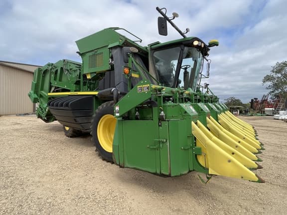 Image of John Deere CP690 equipment image 2