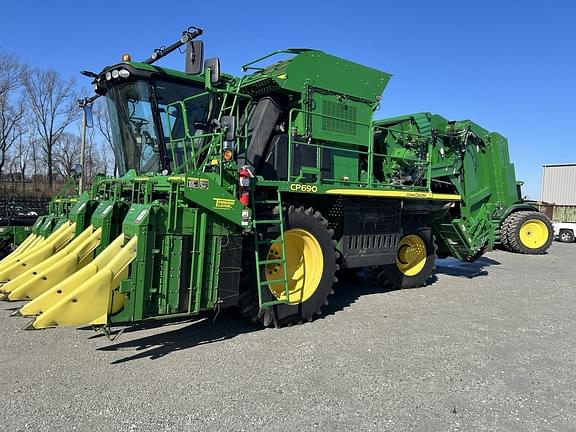 Image of John Deere CP690 equipment image 1