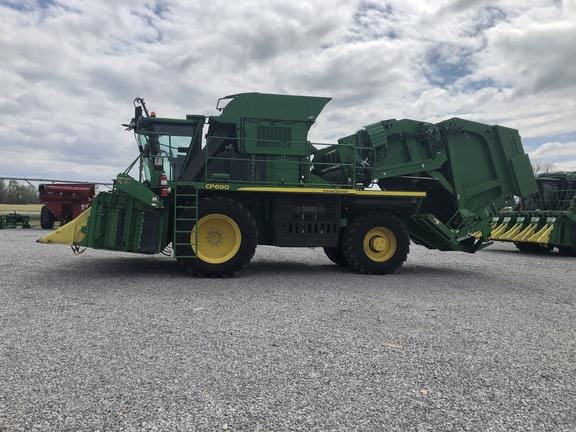 Main image John Deere CP690