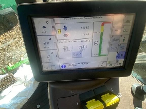 Image of John Deere CP690 equipment image 4