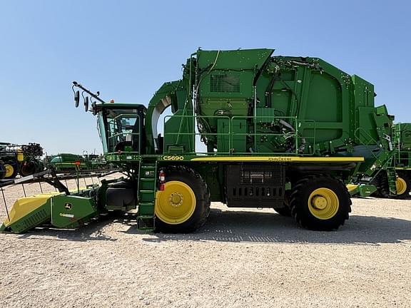 Image of John Deere CS690 equipment image 1