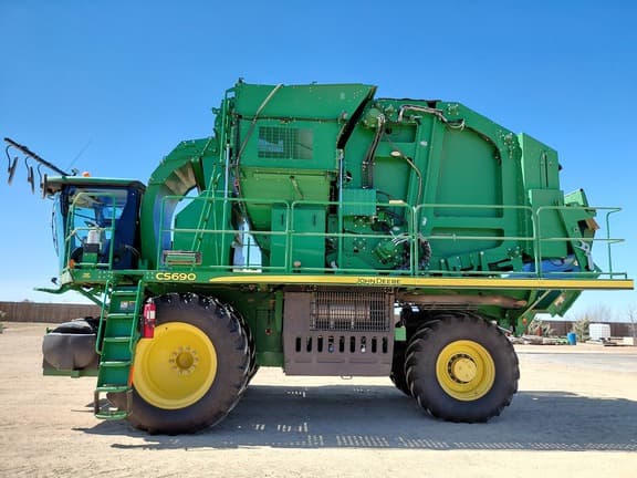 Image of John Deere CS690 equipment image 1