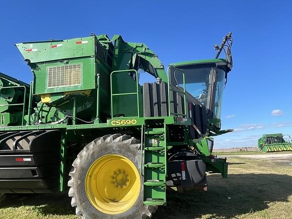 Image of John Deere CS690 equipment image 1