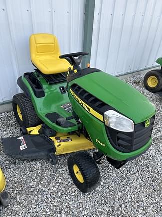 Image of John Deere D140 Image 1