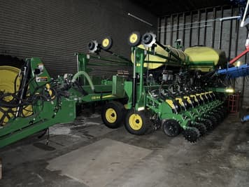 Main image John Deere DB44