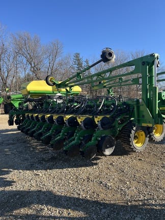 2018 John Deere DB60 Equipment Image0