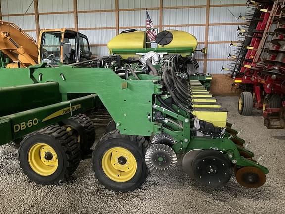 Image of John Deere DB60 equipment image 1