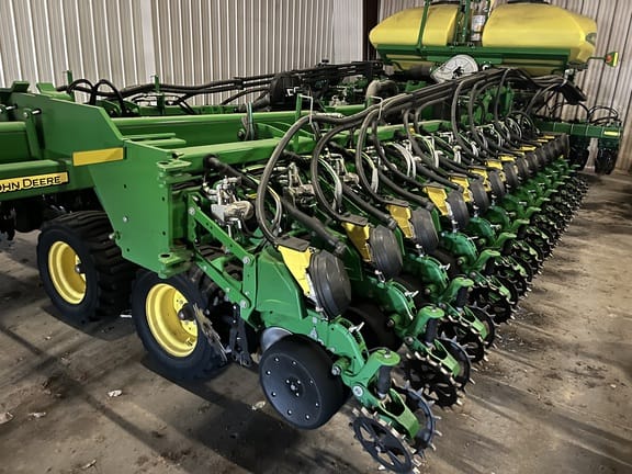 2018 John Deere DB60 Equipment Image0