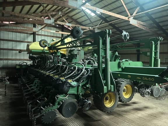 Image of John Deere DB60 equipment image 3