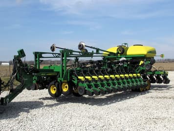 Main image John Deere DB60