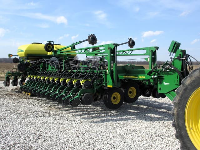 Image of John Deere DB60 equipment image 1