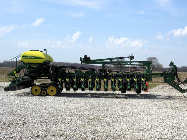 Image of John Deere DB60 equipment image 3