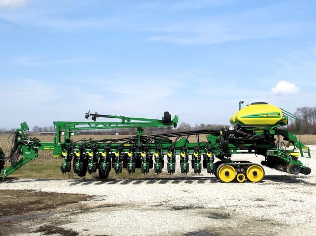 Image of John Deere DB60 equipment image 2