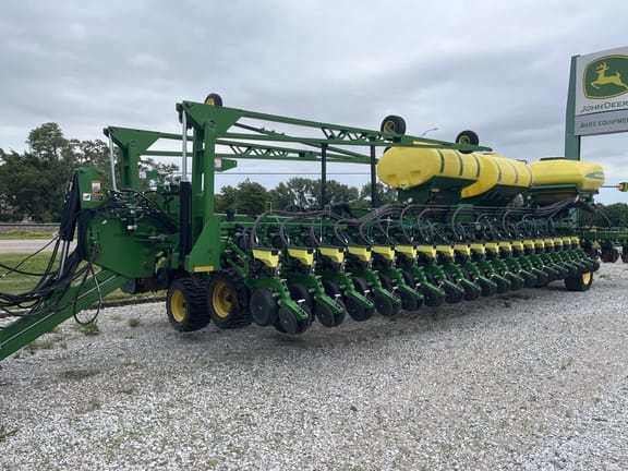 2018 John Deere DB80 Equipment Image0