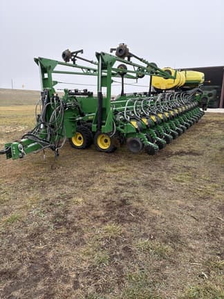 Image of John Deere DB90 equipment image 1