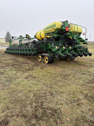 Image of John Deere DB90 equipment image 4