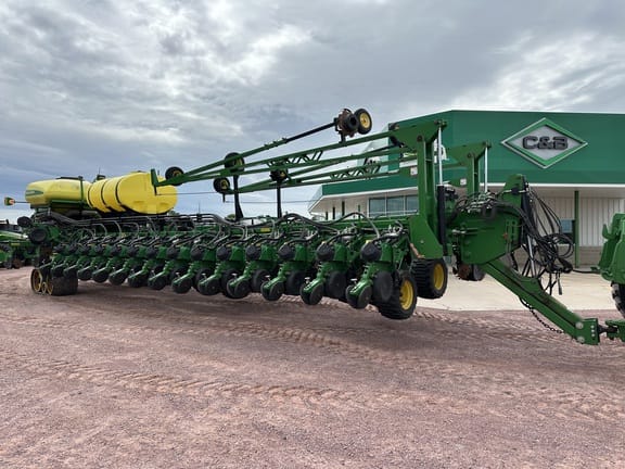 Main image John Deere DB90