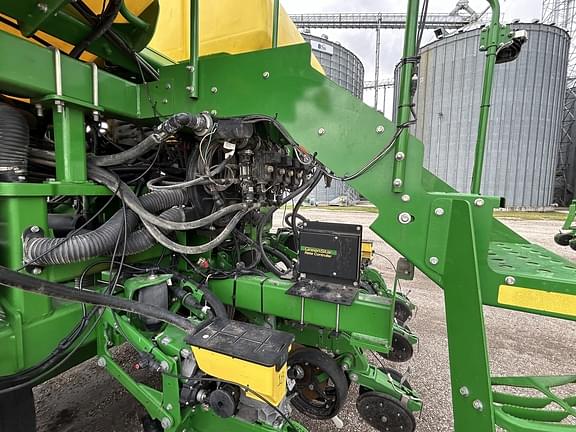 Image of John Deere DB90 equipment image 4