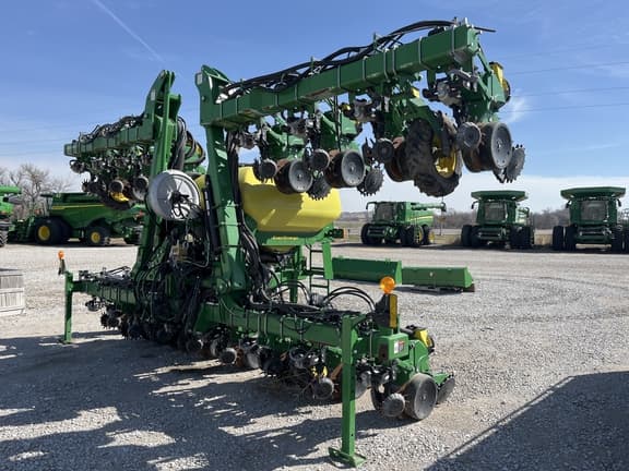 Image of John Deere DR16 equipment image 3