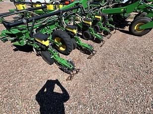 Main image John Deere DR18 5