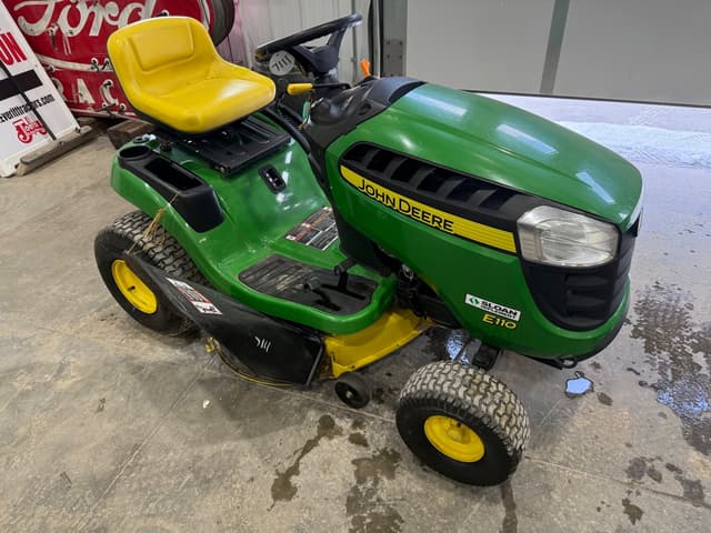 Image of John Deere E110 equipment image 2