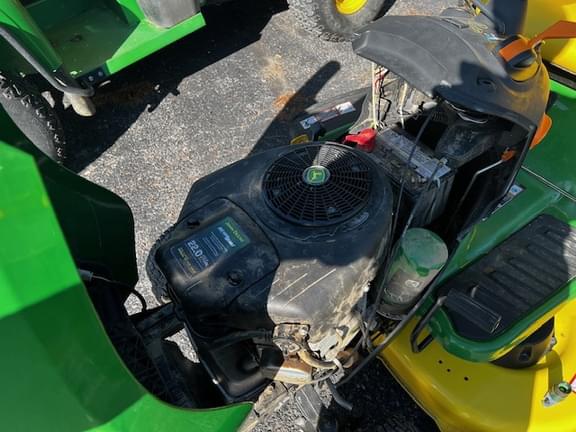 Image of John Deere E130 equipment image 4