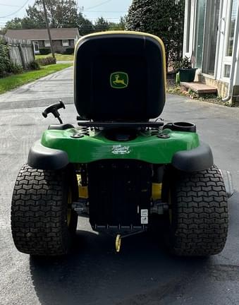 Image of John Deere E130 equipment image 2