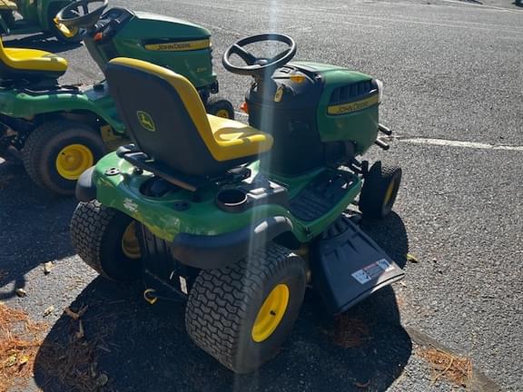 Image of John Deere E130 equipment image 2