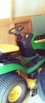 Image of John Deere E140 Primary image