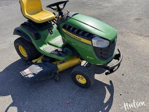 Main image John Deere E160