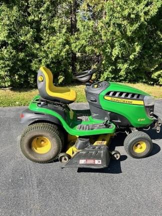 Image of John Deere E160 equipment image 1