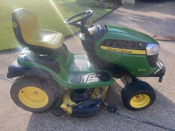 Image of John Deere E170 equipment image 3