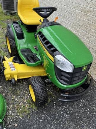 Image of John Deere E180 equipment image 1
