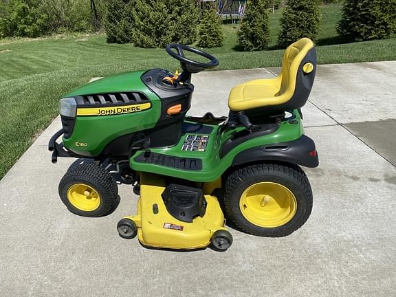 Image of John Deere E180 Image 0