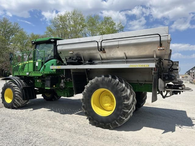 Image of John Deere F4365 equipment image 4