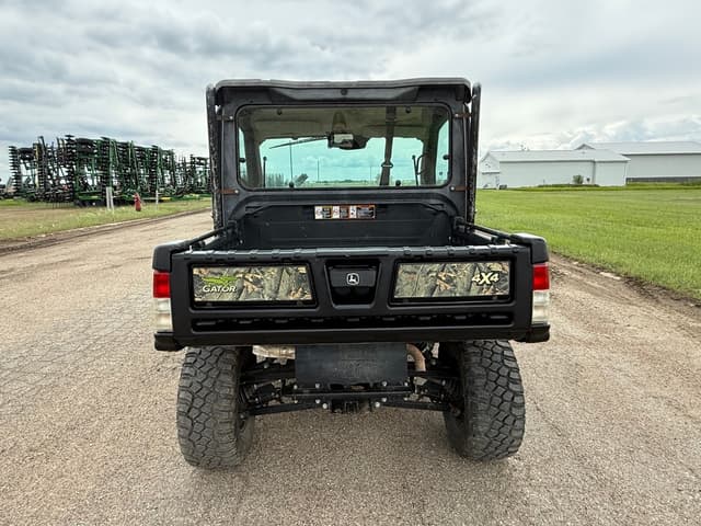 Image of John Deere XUV 835R equipment image 4